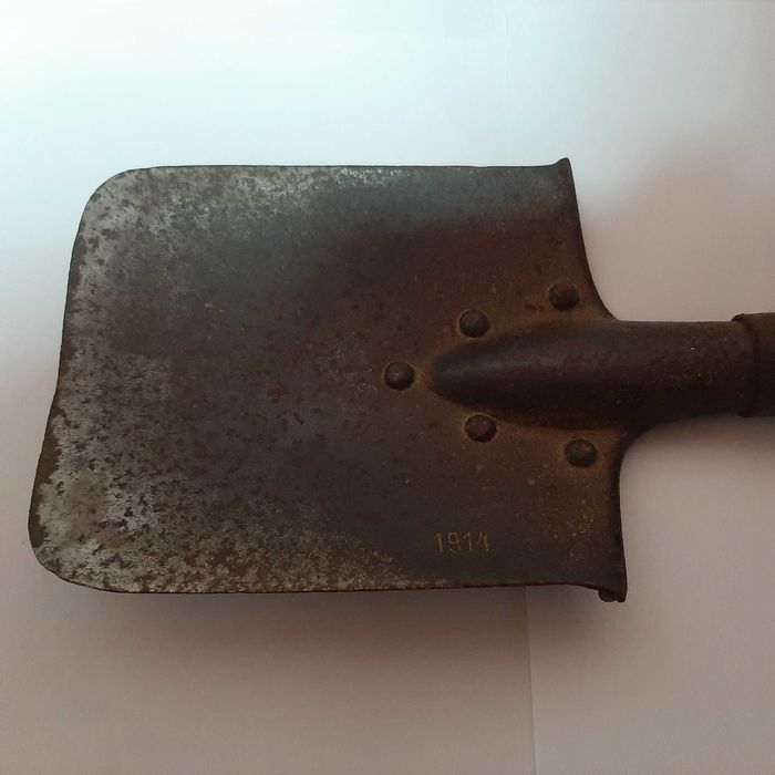 Lopata din primul razboi mondial (an 1914)