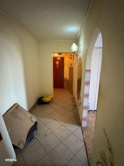 Apartament 3 camere – 67 mp, semidecomandat – Mic. 16, Str. Astro