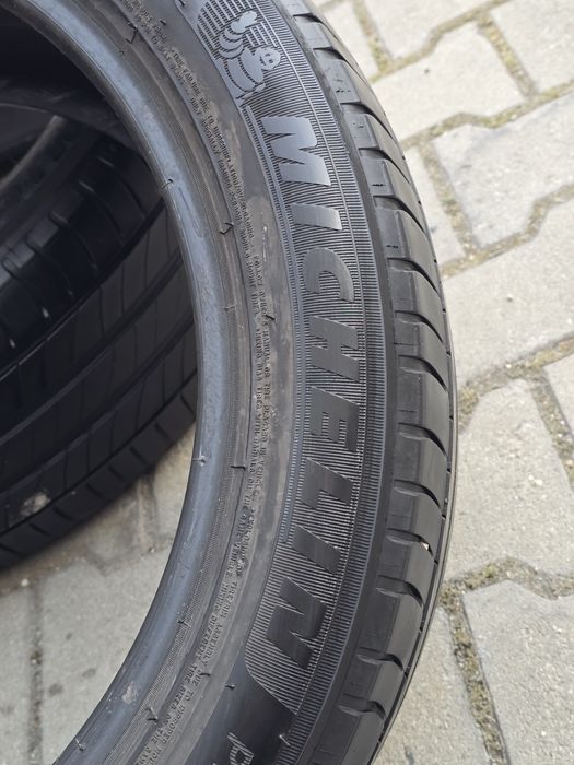 225 50 18 Michelin