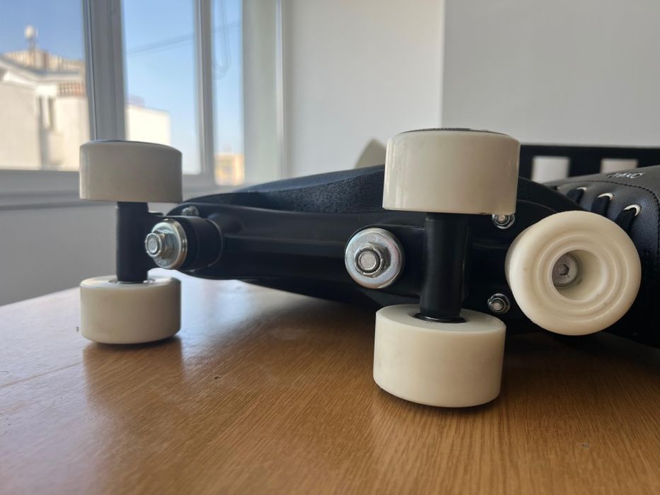 Role cu 4 roti in condiție perfecta