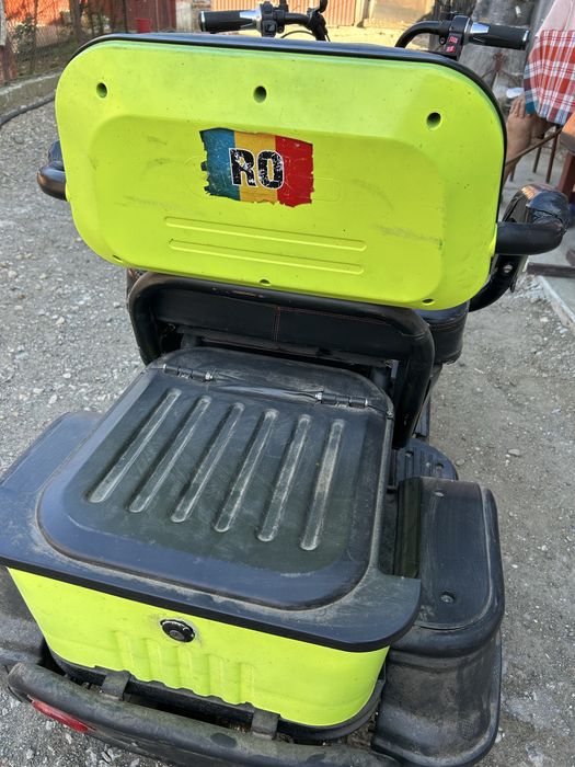 Tricicleta electrica elektroMOB