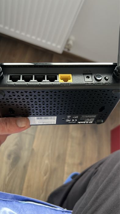 Router Asus RT-AC1200G+