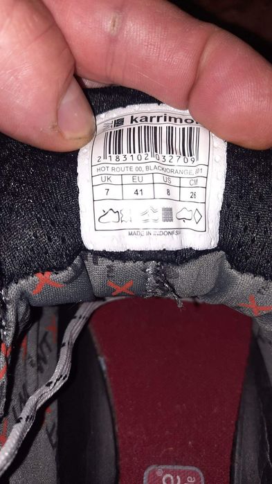 Продавам мъжки обувки марка Karrimor.