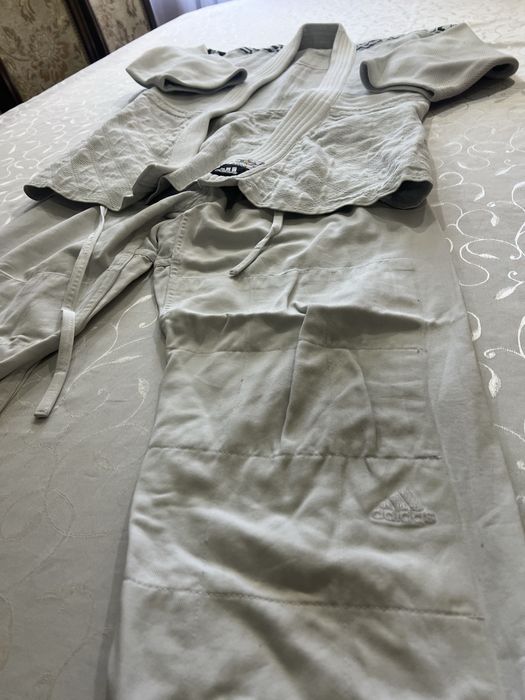 Кимоно Adidas крепкий материал