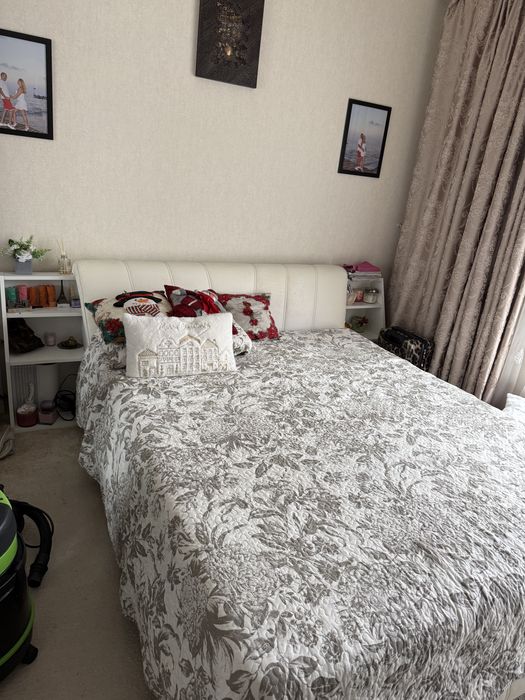 Pat cu tapiterie de piele ecologica