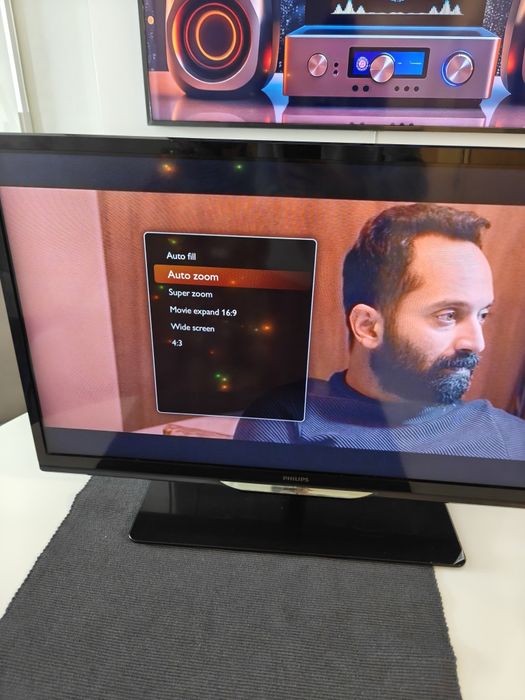 Vând Televizor Philips 81 cm stare buna