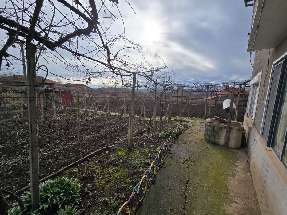 Къща в село Полски Сеновец