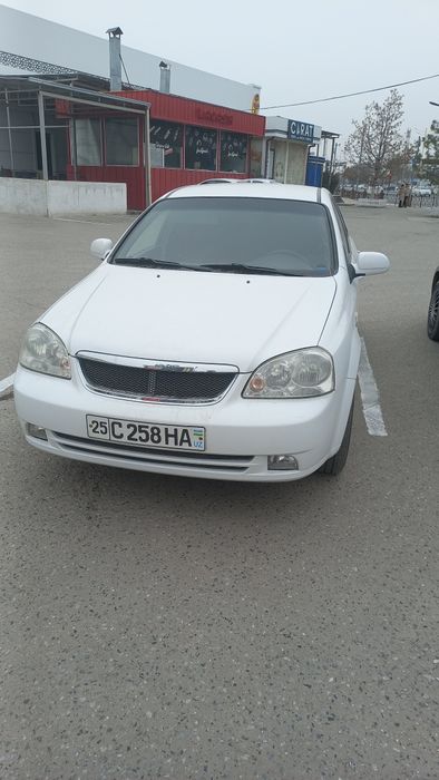 Lasetti 1.8 xolati yaxshi