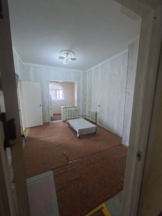 Sergili moshina bozor oldida