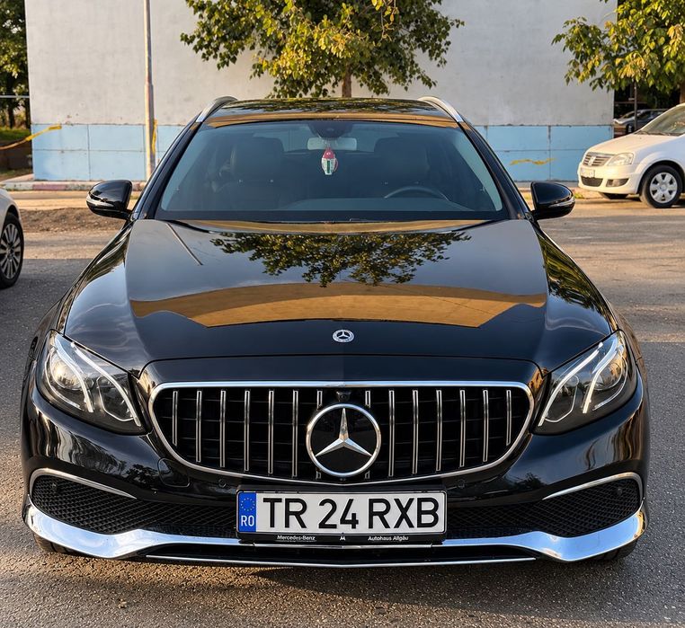Mercedes Benz W213 E220 4MATIC T-Modell - 2020