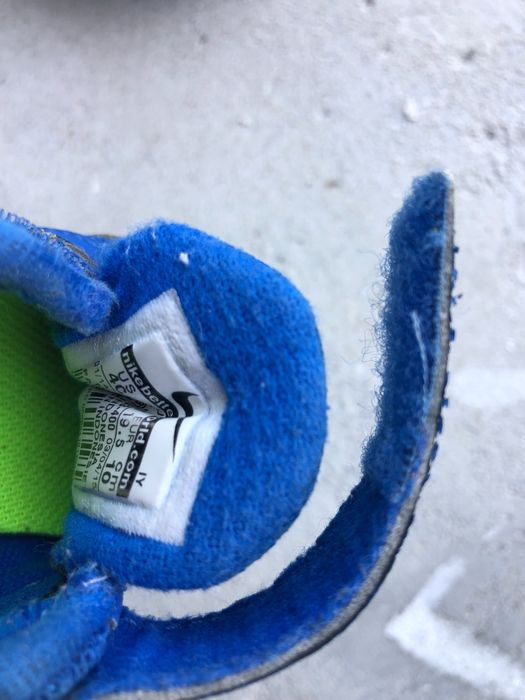 Маратонки Nike 19 -20 номер и черните 21 номер