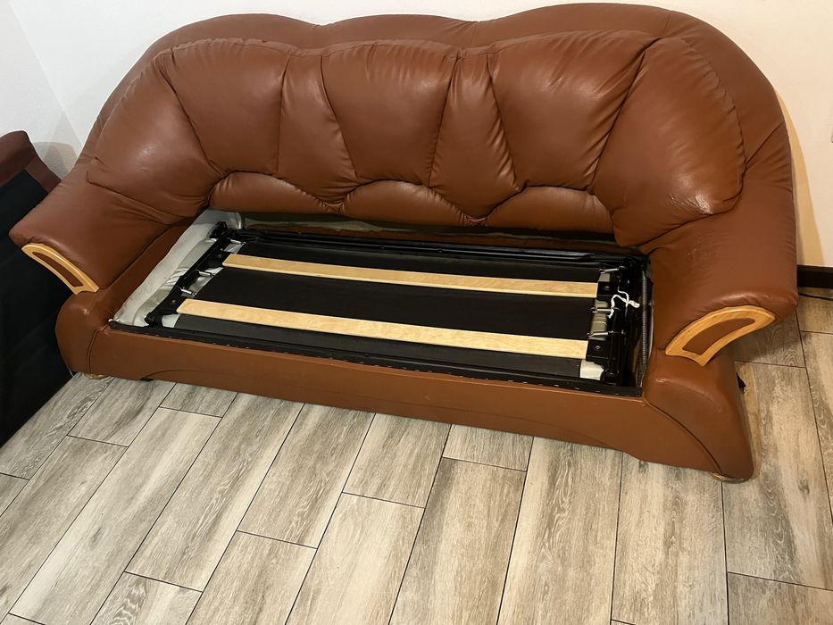 Canapea extensibilla din imitatie de piele