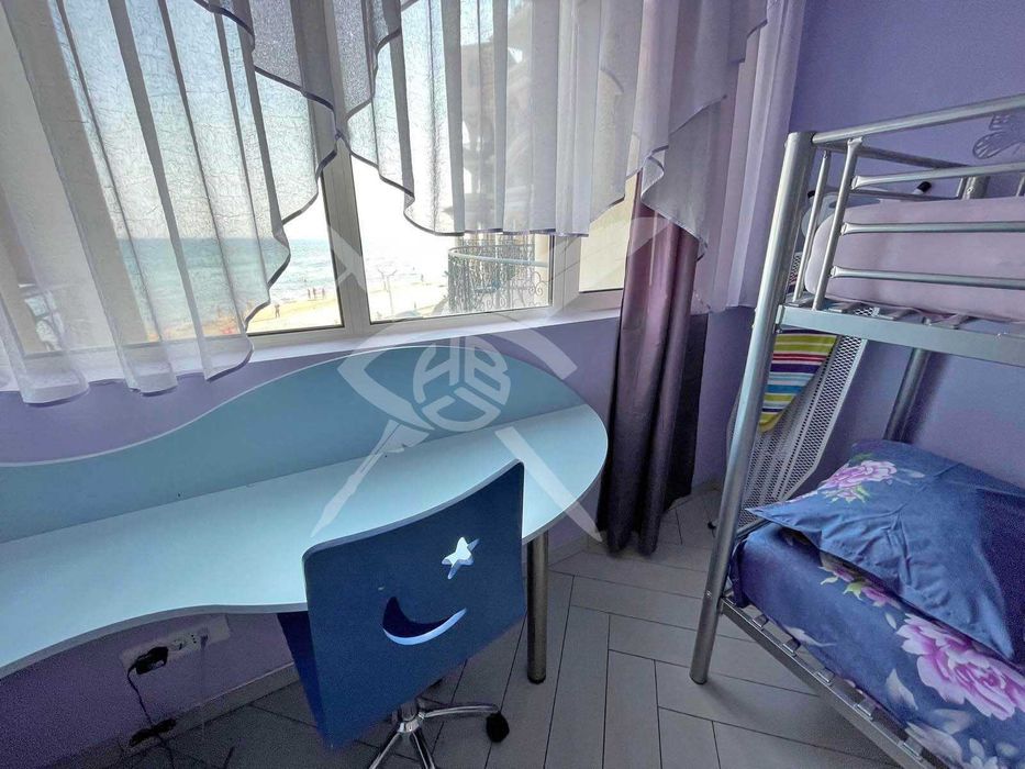 Продава се Двустаен апартамент в к.к. Елените - 100 кв.м за 1250 €/кв.м - Снимка #1