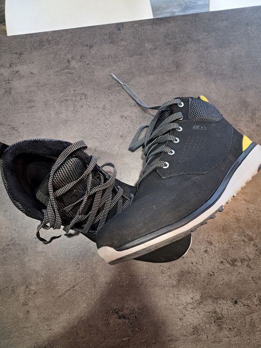 Bocanci Salomon stare foarte buna
