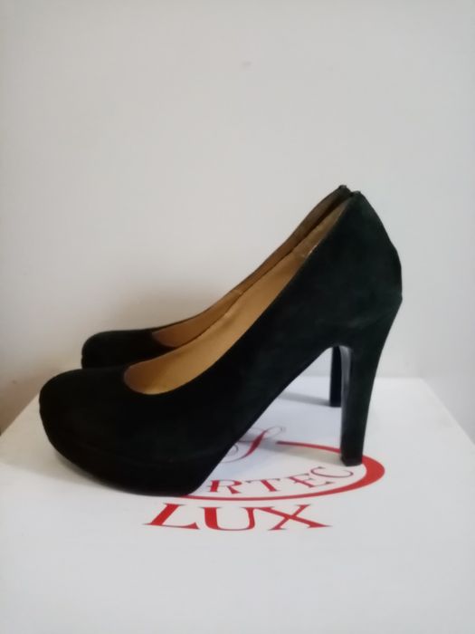 Pantofi piele naturala intoarsa