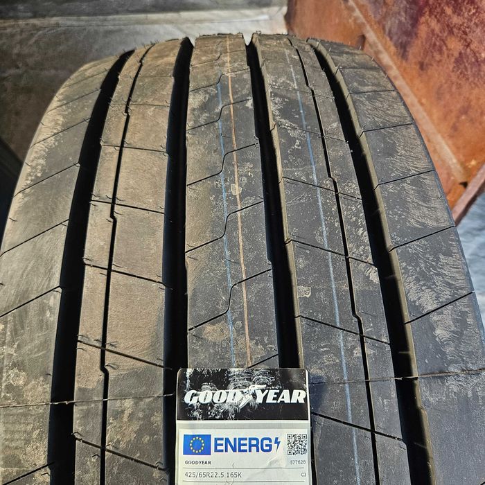 Най-ниска цена в Европа - Нови тежкотоварни гуми 425/65R22.5 Goodyear KMaX T Gen-2 165K 20PR M+S 3PMFS FRT