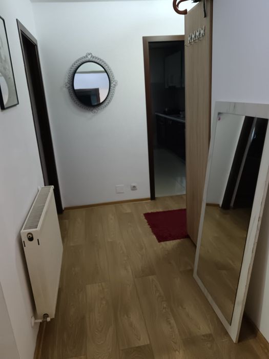 Închiriez apartament