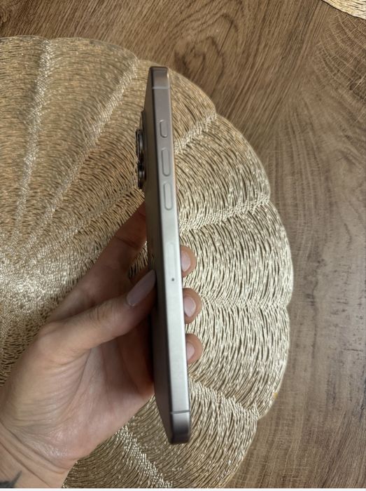 Iphone 16 pro garantie/95 baterie