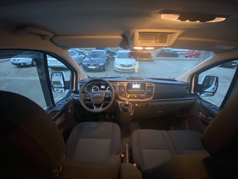 Inchirieri microbuze 8+1 locuri