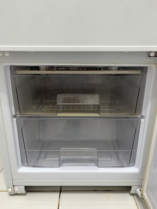 Холодильник Бирюса