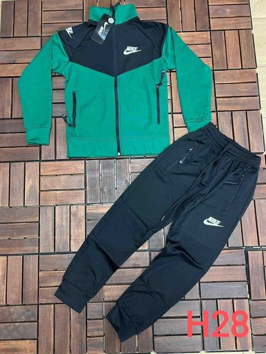 Детски екипи за момчета и момичета до 18 г