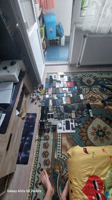 Vând/schimb lot huse telefone etc