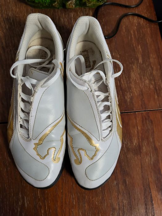 Vând adidași de dama marca puma