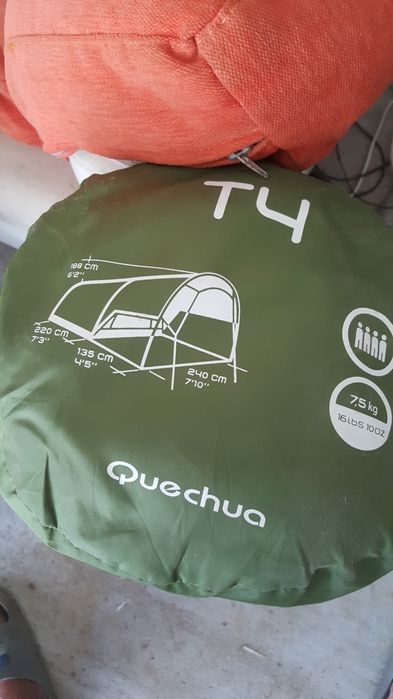 Vand cort quechua 4 persoane cu veranda