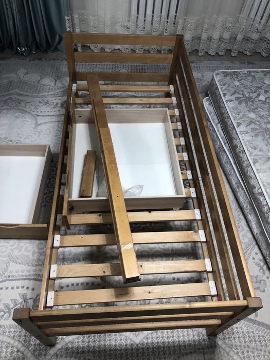 Двух яростная кровать