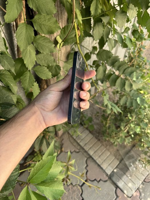 Продам Айфон 13 128Gb