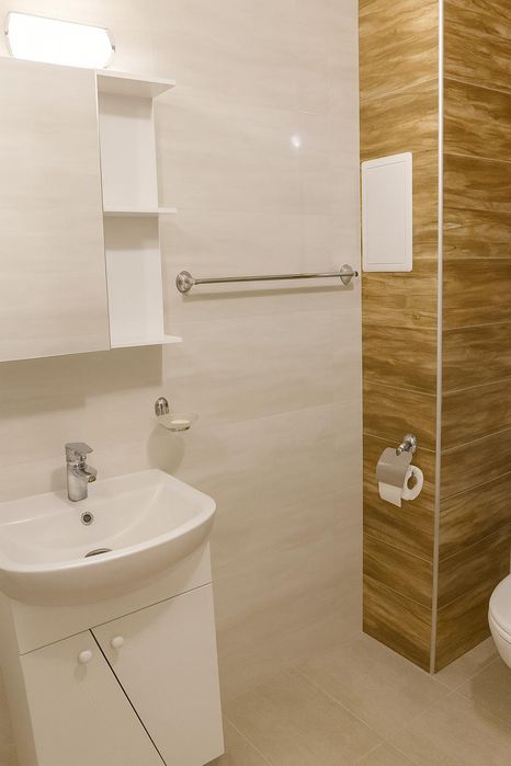 Дава се под наем Тристаен апартамент в Пловдив, Кючук Париж - 100 кв.м за 700 € - Снимка #4