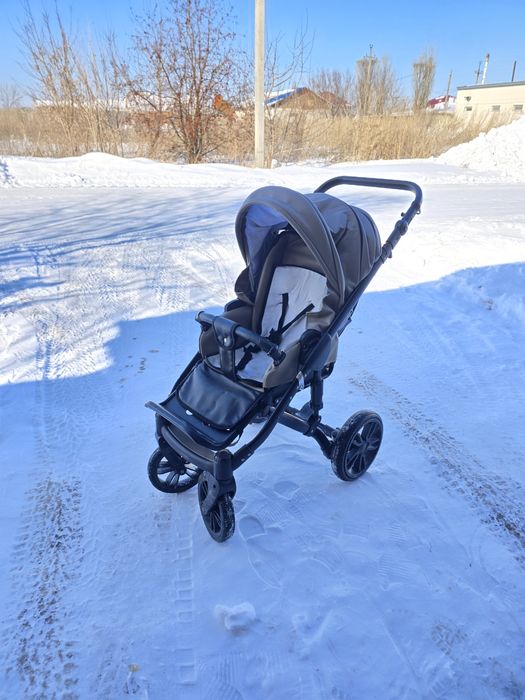 Продам коляску 2 в 1