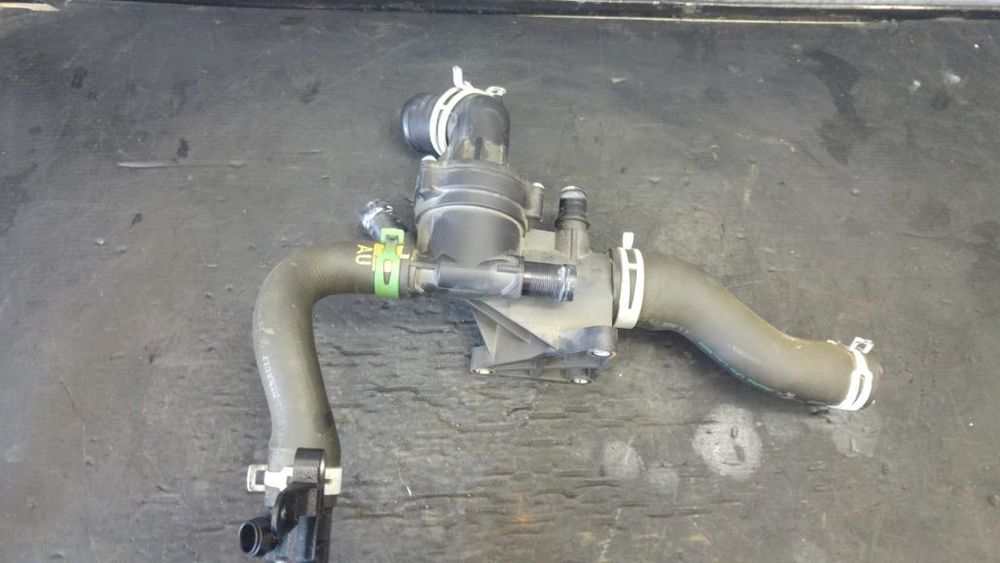 Carcasa termostat 1.6 dci r9m r9m413 opel vivaro 2 nissan nv 300 renault trafic 3 110615482r