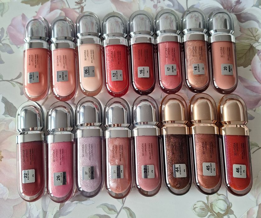 Гланцове за устни Kiko Milano.