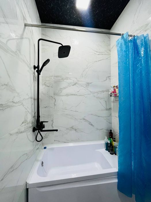 Замона ресторан 5 хона квартира сотилади