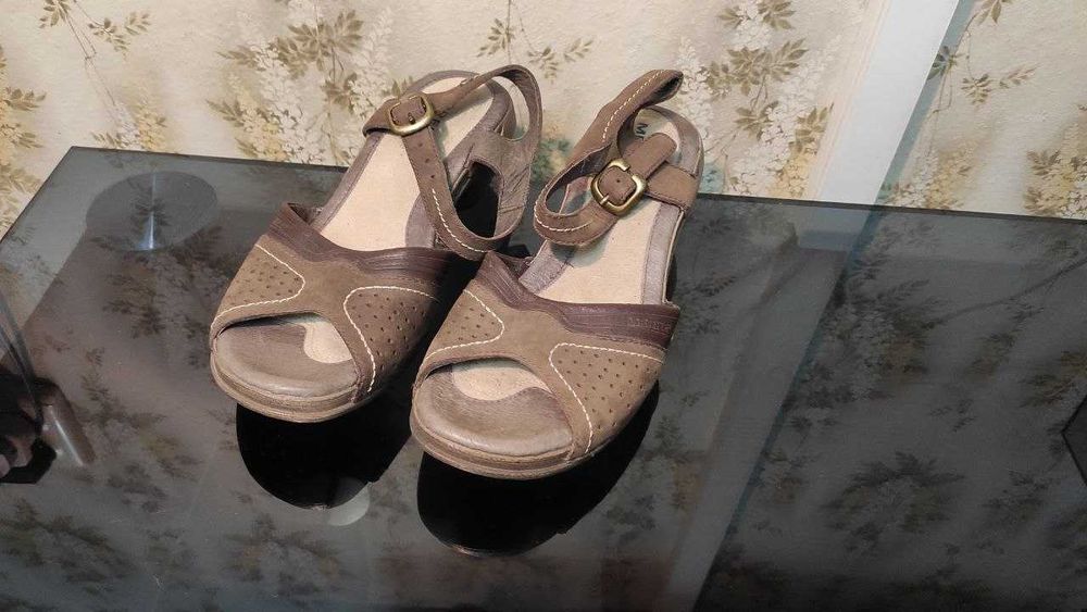 Merrell  (USA) – женская обувь, босоножки