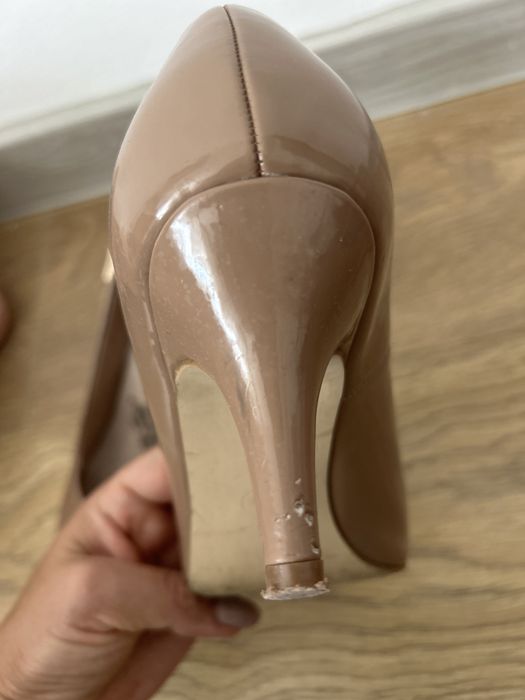 Pantofi bej lacuiti  Elisabeth 38