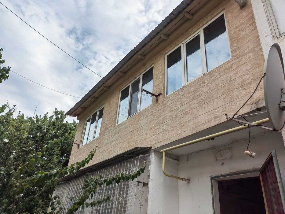 Продается своя 3-комнатная квартира/Мирзо-Улугбекский район/Ташкент