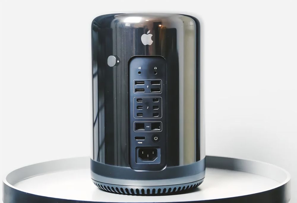 Mac Pro Trash Can E5 1680 3.9GHz 16GB Dual GPU D700 6GB Galati