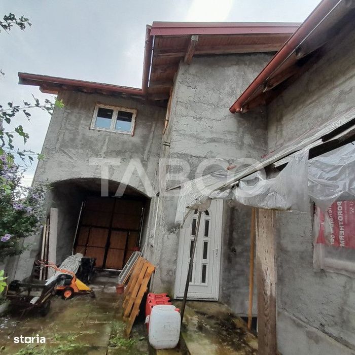 Casa de vanzare individuala cu 500 mp teren liber Gusterita Sibiu