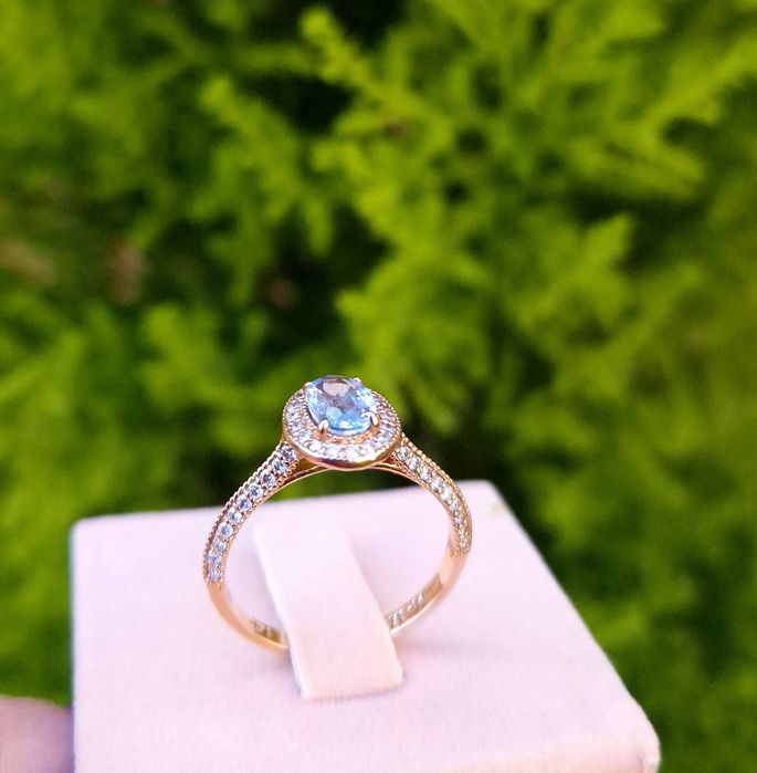Inel din aur cu safir si diamante naturale certificat international