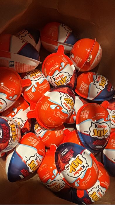 Киндер Очень Странные Дела