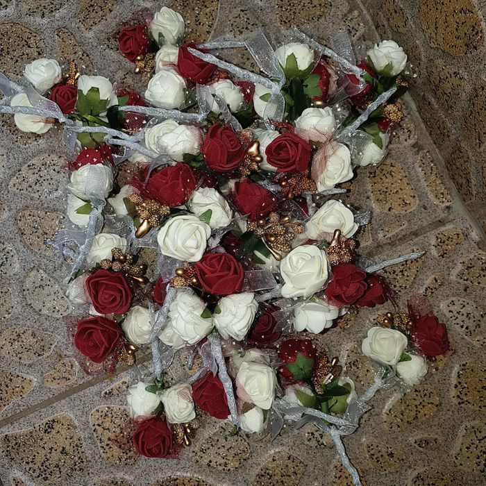 Сватбени бутониери