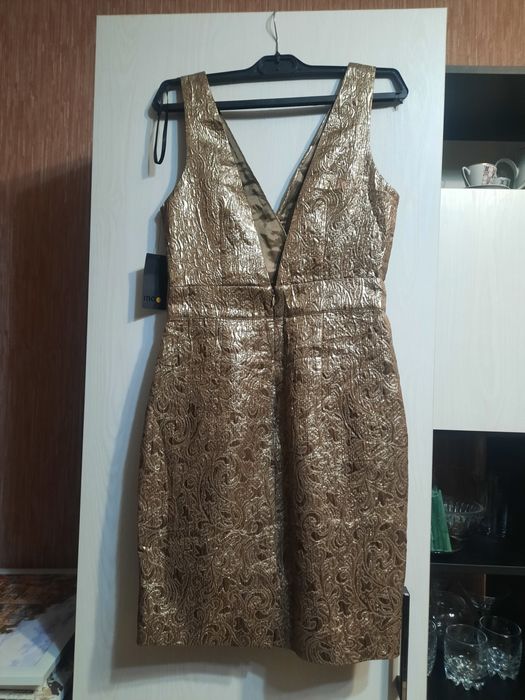 Платье новое модное.