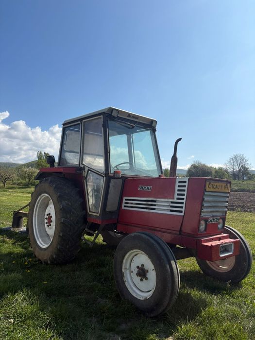 Vând tractor Fiat 780