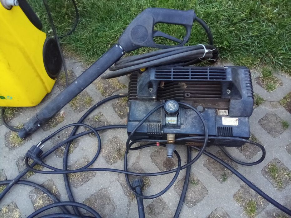 Aparat de spălat cu presiune  Karcher,  Lavoar și accesorii