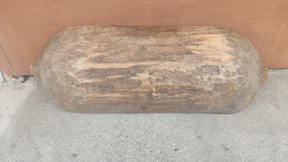 Нощви, дървено корито