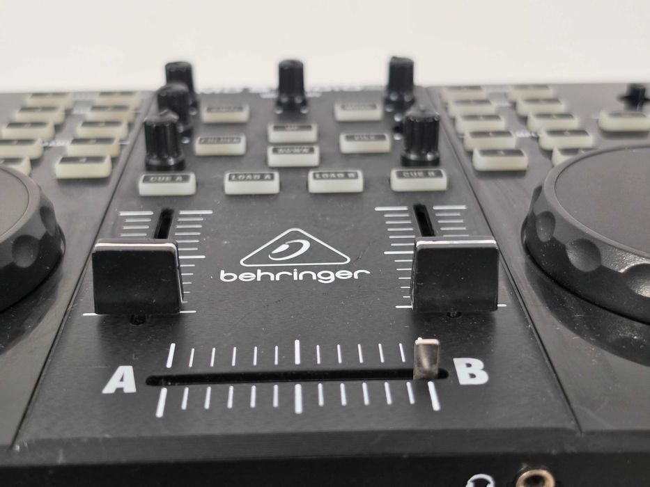 DJ Controller CMD Studio 2a Behringer