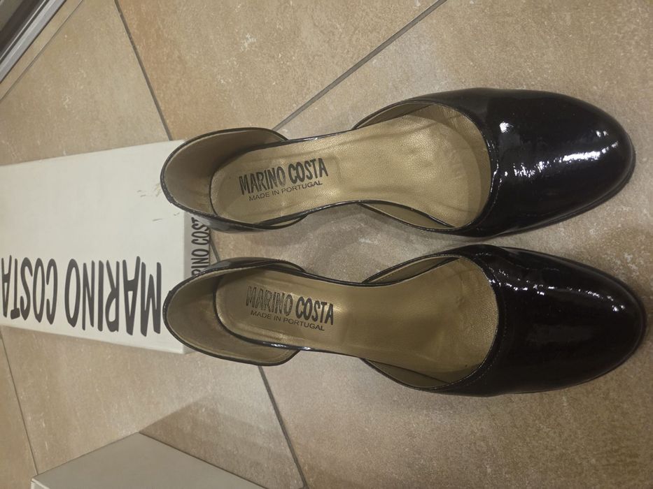 Дамски обувки с ток