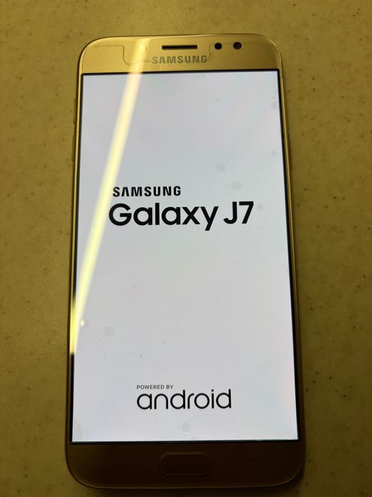Samsung J 7 в перфектно състояние